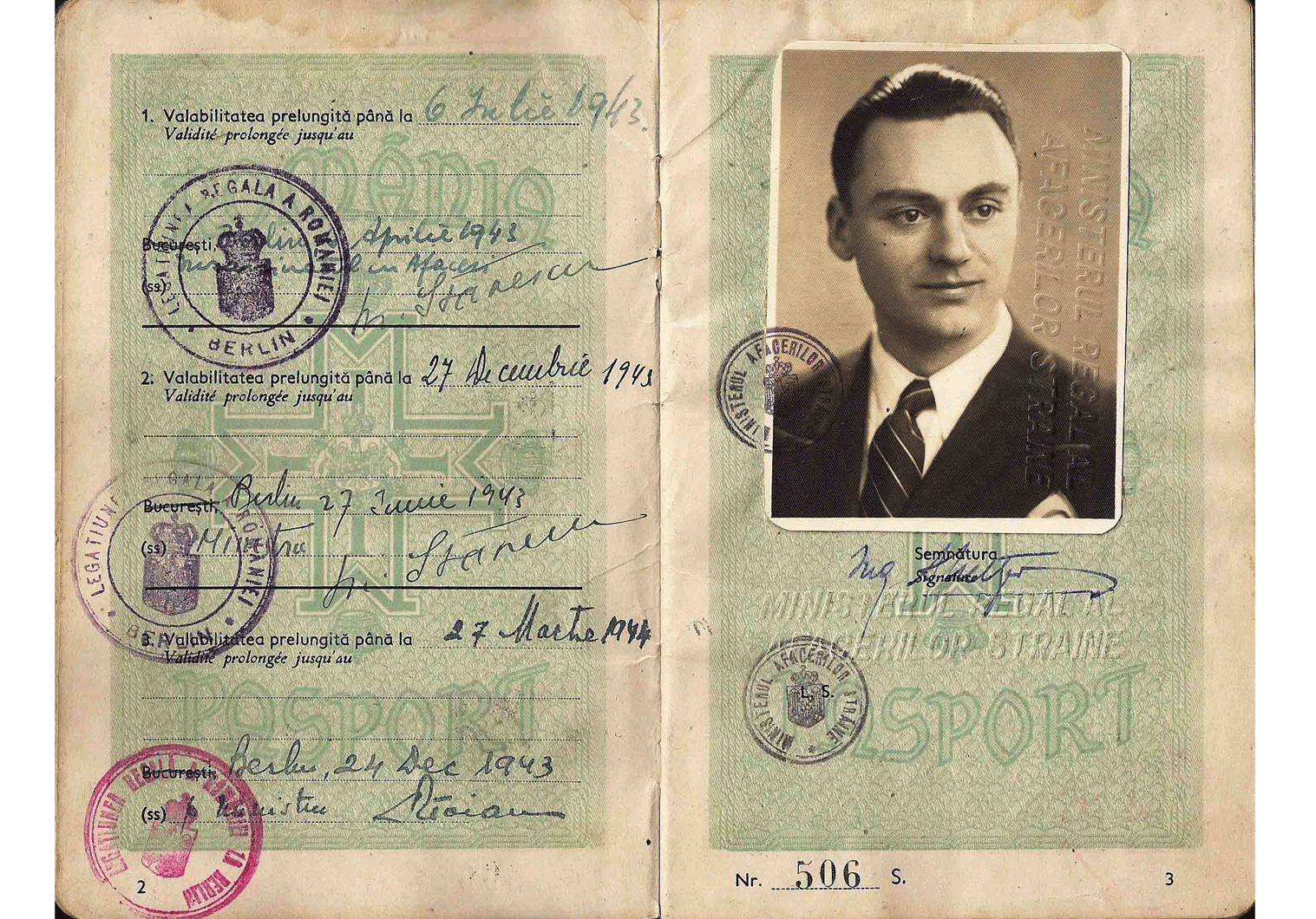 WW2 Romanian service passport